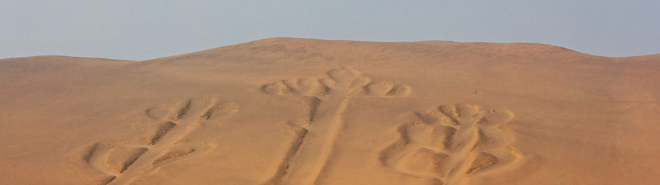 El Candelabro At Paracas Bay