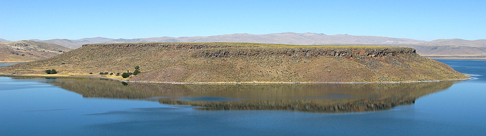 Umayo Lake - Sillustani Puno Peru